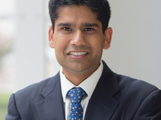 Dr. Ramasamy Receives AUA’s Gold Cystoscope Award